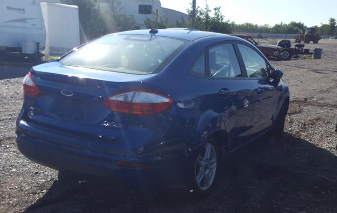41960390 :رقم المزاد ، 3FADP4BJ9JM114643 vin ، 2018 Ford Fiesta Se مزاد بيع