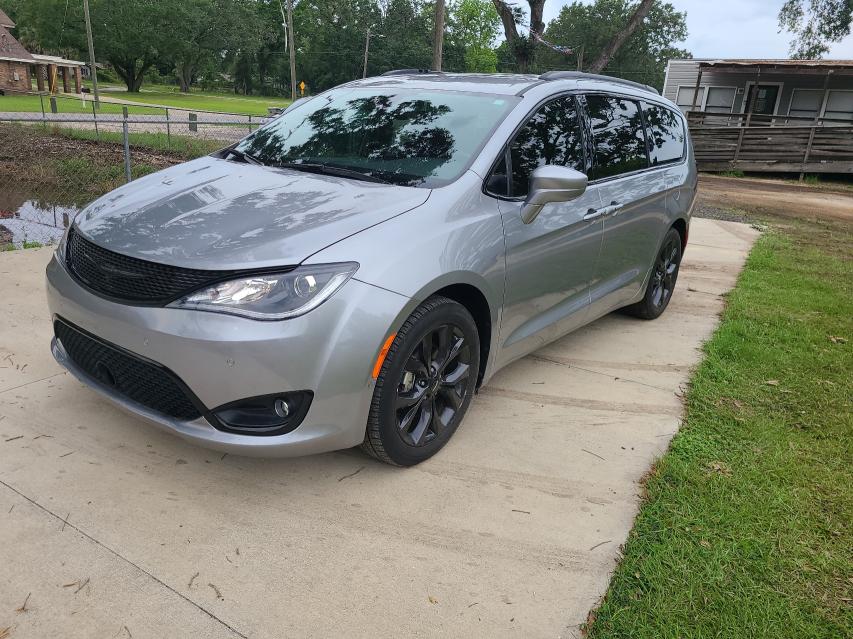 43490131 :رقم المزاد ، 2C4RC1FG7KR532122 vin ، 2019 Chrysler Pacifica T مزاد بيع