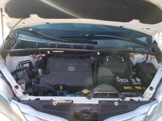 Продажа на аукционе авто 2015 Toyota Sienna Xle, vin: 5TDYK3DC4FS644688, номер лота: 70250631