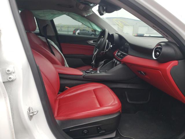 38846582 :رقم المزاد ، ZARFAEDN4J7597226 vin ، 2018 Alfa Romeo 164 Sport مزاد بيع