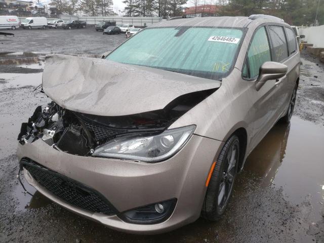 42646482 :رقم المزاد ، 2C4RC1FG3JR237193 vin ، 2018 Chrysler Pacifica T مزاد بيع