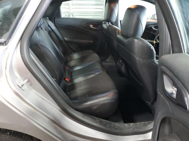 64214032 :رقم المزاد ، 1C3CCCBG5FN551492 vin ، 2015 Chrysler 200 S مزاد بيع