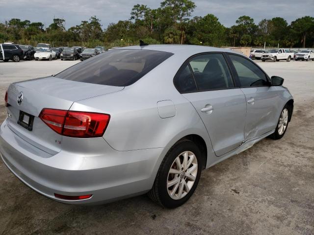 67822242 :رقم المزاد ، 3VWD17AJ8FM218138 vin ، 2015 Volkswagen Jetta Se مزاد بيع