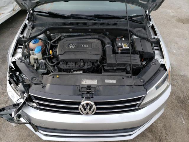67822242 :رقم المزاد ، 3VWD17AJ8FM218138 vin ، 2015 Volkswagen Jetta Se مزاد بيع