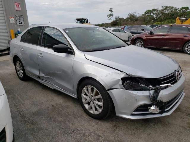67822242 :رقم المزاد ، 3VWD17AJ8FM218138 vin ، 2015 Volkswagen Jetta Se مزاد بيع