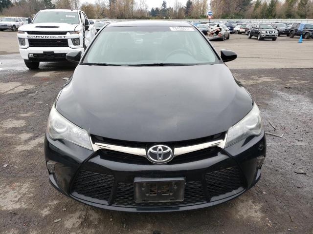 2015 Toyota Camry Le მანქანა იყიდება აუქციონზე, vin: 4T1BF1FK5FU052033, აუქციონის ნომერი: 70456072
