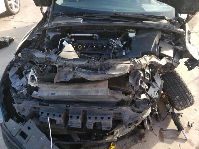 36140073 :رقم المزاد ، 1FADP3J26HL288363 vin ، 2017 Ford Focus Titanium مزاد بيع
