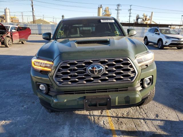 38850763 :رقم المزاد ، 3TYCZ5AN1NT092982 vin ، 2022 Toyota Tacoma Double Cab مزاد بيع