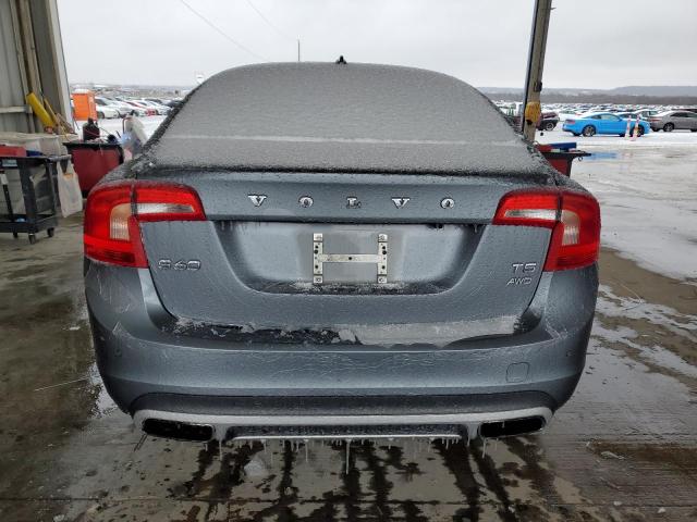 38311883 :رقم المزاد ، YV4612UM1G2000858 vin ، 2016 Volvo S60 Cross Country T5 مزاد بيع