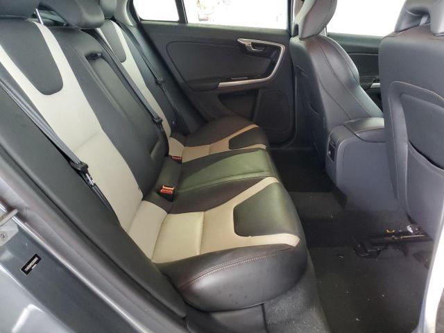 38311883 :رقم المزاد ، YV4612UM1G2000858 vin ، 2016 Volvo S60 Cross Country T5 مزاد بيع