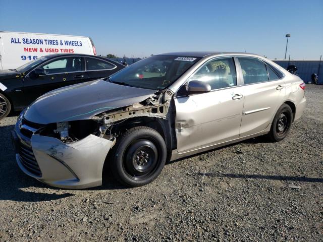 40933913 :رقم المزاد ، 4T1BF1FK9HU382986 vin ، 2017 Toyota Camry Le مزاد بيع