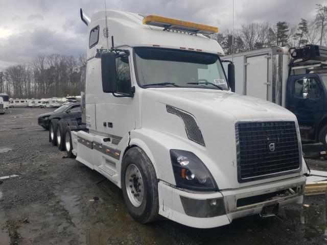 2006 Volvo Vn Vnl მანქანა იყიდება აუქციონზე, vin: 4V4NC9TJ46N421659, აუქციონის ნომერი: 38919863