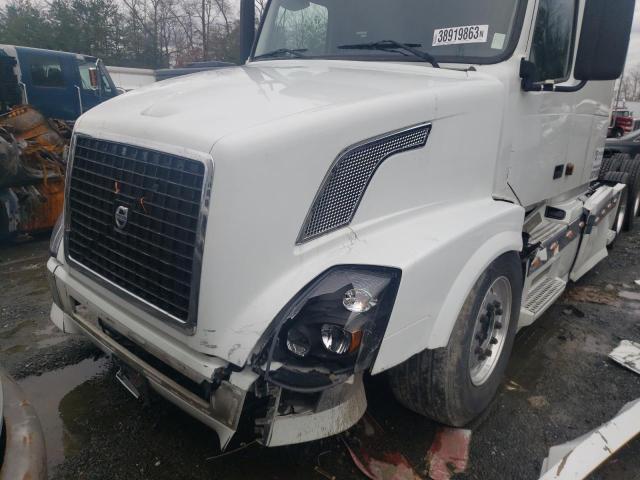 2006 Volvo Vn Vnl მანქანა იყიდება აუქციონზე, vin: 4V4NC9TJ46N421659, აუქციონის ნომერი: 38919863