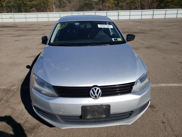 2014 Volkswagen Jetta Base მანქანა იყიდება აუქციონზე, vin: 3VW2K7AJ3EM321096, აუქციონის ნომერი: 43927383