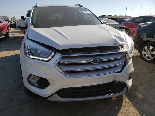 Продаж на аукціоні авто 2017 Ford Escape Titanium, vin: 1FMCU0J90HUE91216, номер лоту: 43801963