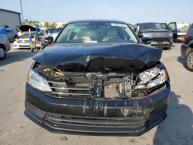 43881483 :رقم المزاد ، 3VWDB7AJ1HM253507 vin ، 2017 Volkswagen Jetta Se مزاد بيع