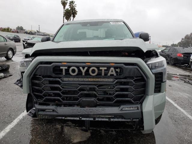 Продажа на аукционе авто 2022 Toyota Tundra Crewmax Limited, vin: 5TFPC5DB7NX011428, номер лота: 44365513