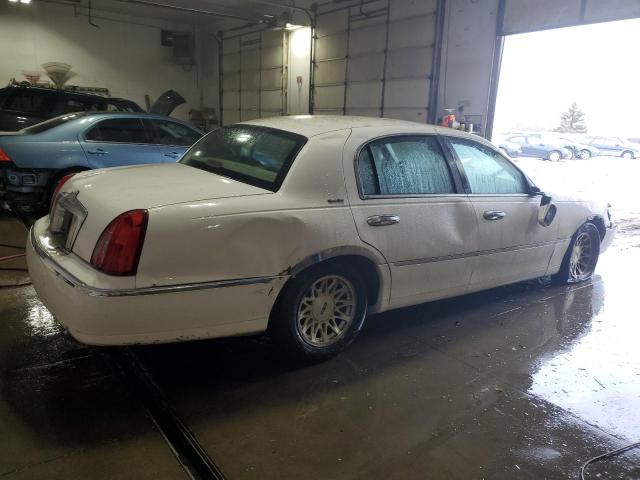 Aukcja sprzedaży 1999 Lincoln Town Car Signature, vin: 1LNHM82W0XY680304, numer aukcji: 43836603