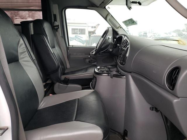 43794793 :رقم المزاد ، 1FDXE45S95HB07067 vin ، 2006 Thor Ford Econoline E450 Super Duty Cutaway Van مزاد بيع