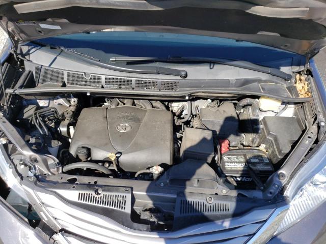 44110433 :رقم المزاد ، 5TDDZ3DC6HS179702 vin ، 2017 Toyota Sienna Xle مزاد بيع