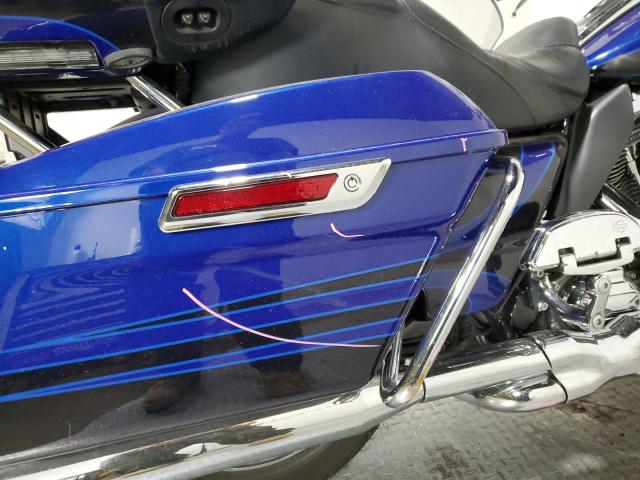 45378923 :رقم المزاد ، 1HD1TAN10FB958330 vin ، 2015 Harley-davidson Fltruse Cvo Road Glide مزاد بيع