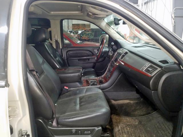 2010 Cadillac Escalade L მანქანა იყიდება აუქციონზე, vin: 1GYUKBEF1AR244378, აუქციონის ნომერი: 35649540
