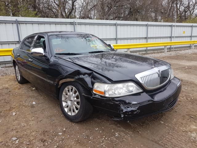 2004 Lincoln Town Car მანქანა იყიდება აუქციონზე, vin: 1LNHM81W24Y682150, აუქციონის ნომერი: 99721195