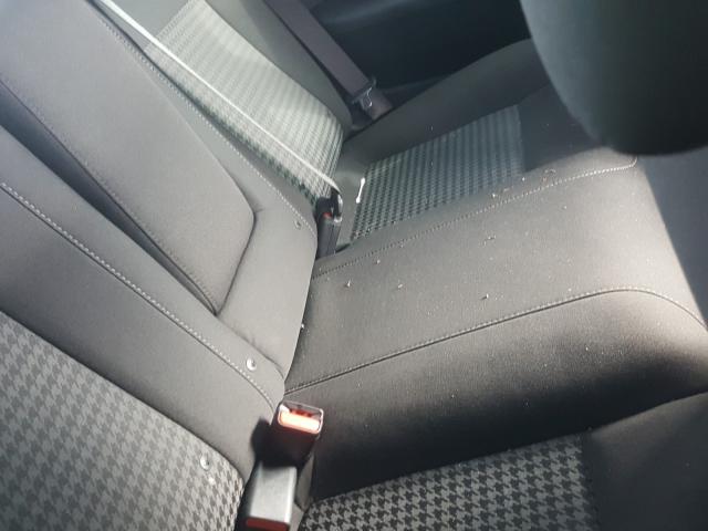 35842261 :رقم المزاد ، 2C3CDZBT3LH139332 vin ، 2020 Dodge Challenger مزاد بيع