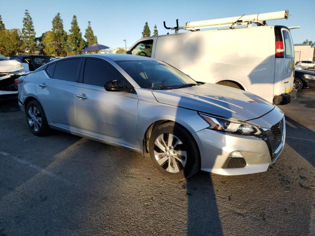 40879574 :رقم المزاد ، 1N4BL4BV3LC228275 vin ، 2020 Nissan Altima S مزاد بيع