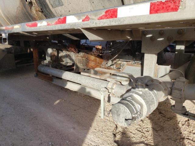 80870973 :رقم المزاد ، 1UNST4623GS140976 vin ، 2016 Tanker Trailer مزاد بيع