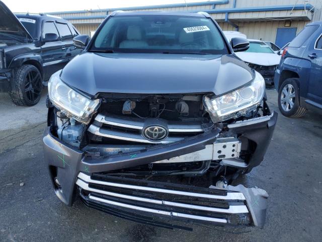 40623084 :رقم المزاد ، 5TDKZRFH3HS526048 vin ، 2017 Toyota Highlander Se مزاد بيع