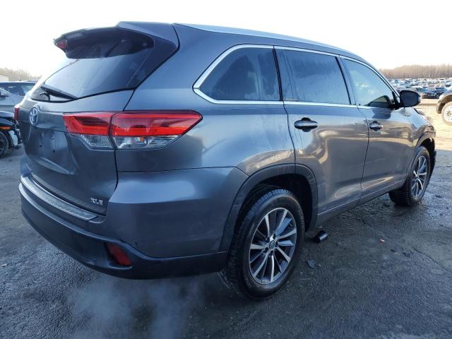 40623084 :رقم المزاد ، 5TDKZRFH3HS526048 vin ، 2017 Toyota Highlander Se مزاد بيع