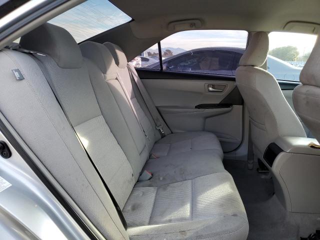38196244 :رقم المزاد ، 4T4BF1FK4FR500929 vin ، 2015 Toyota Camry Le مزاد بيع