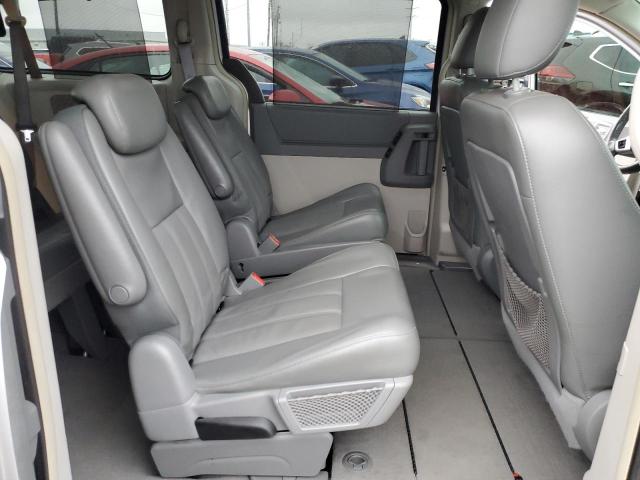 37472174 :رقم المزاد ، 2A4RR5D11AR130397 vin ، 2010 Chrysler Town & Country Touring مزاد بيع