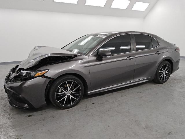 86945474 :رقم المزاد ، 4T1G11AK7NU671887 vin ، 2022 Toyota Camry مزاد بيع