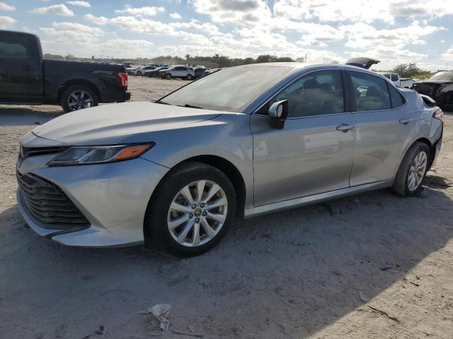 2018 Toyota Camry მანქანა იყიდება აუქციონზე, vin: 4T1B11HK1JU554414, აუქციონის ნომერი: 42504855