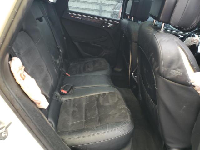 88884215 :رقم المزاد ، WP1AG2A54HLB52684 vin ، 2017 Porsche Macan مزاد بيع