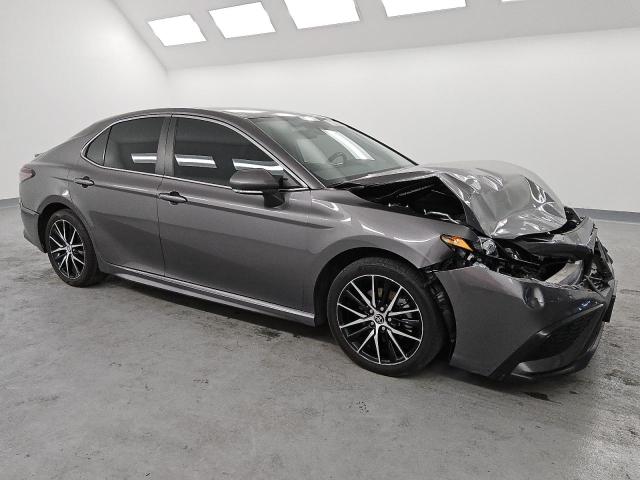 86945474 :رقم المزاد ، 4T1G11AK7NU671887 vin ، 2022 Toyota Camry مزاد بيع