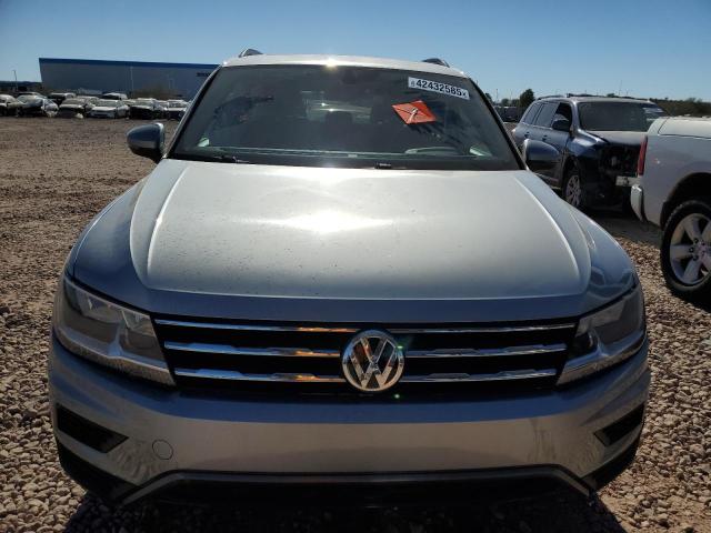 42432585 :رقم المزاد ، 3VV2B7AX9MM107821 vin ، 2021 Volkswagen Tiguan مزاد بيع