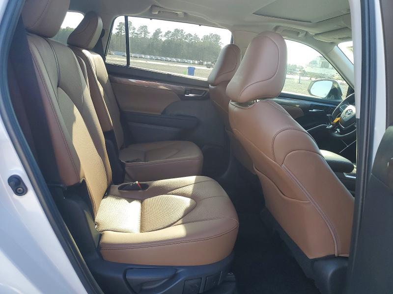 Продажа на аукционе авто 2025 Toyota Highlander, vin: 5TDKBRCH8SS648596, номер лота: 99124625