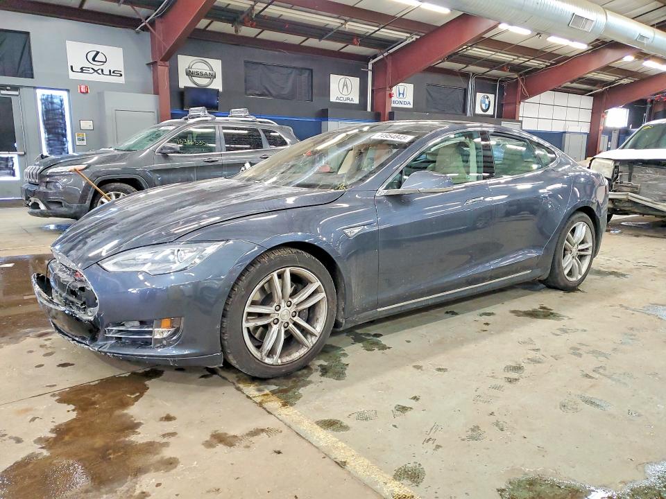 Продажа на аукционе авто 2015 Tesla Model S, vin: 5YJSA1H29FFP71312, номер лота: 74954845