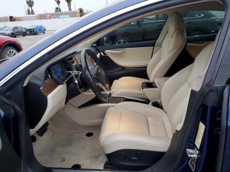 98663915 :رقم المزاد ، 5YJSA1E20JF245874 vin ، 2018 Tesla Model S مزاد بيع