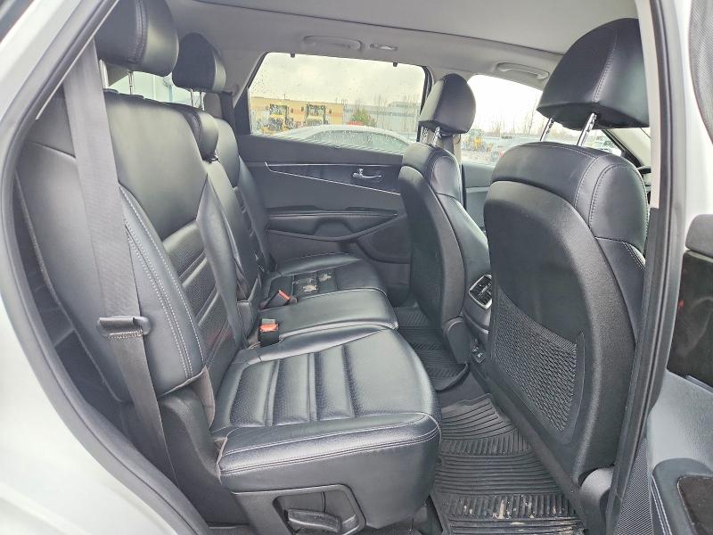 Продажа на аукционе авто 2018 Kia Sorento, vin: 5XYPHDA51JG350418, номер лота: 72211325