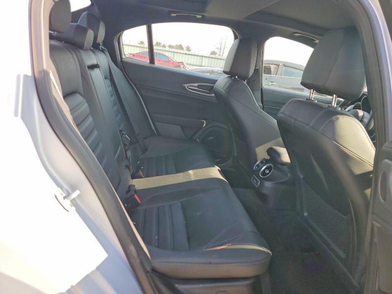 Продаж на аукціоні авто 2024 Alfa Romeo Giulia, vin: ZARFAMBN2R7677584, номер лоту: 74227135