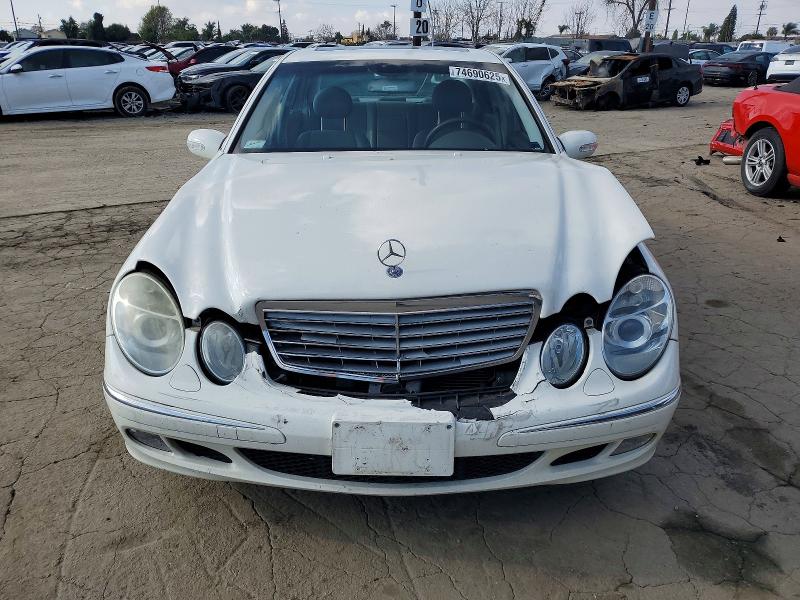 2004 Mercedes-benz E მანქანა იყიდება აუქციონზე, vin: WDBUF70J24A415708, აუქციონის ნომერი: 74690625