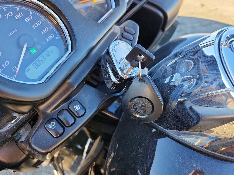 2017 Harley-davidson Fltru მანქანა იყიდება აუქციონზე, vin: 1HD1KGD15HB657076, აუქციონის ნომერი: 72687755