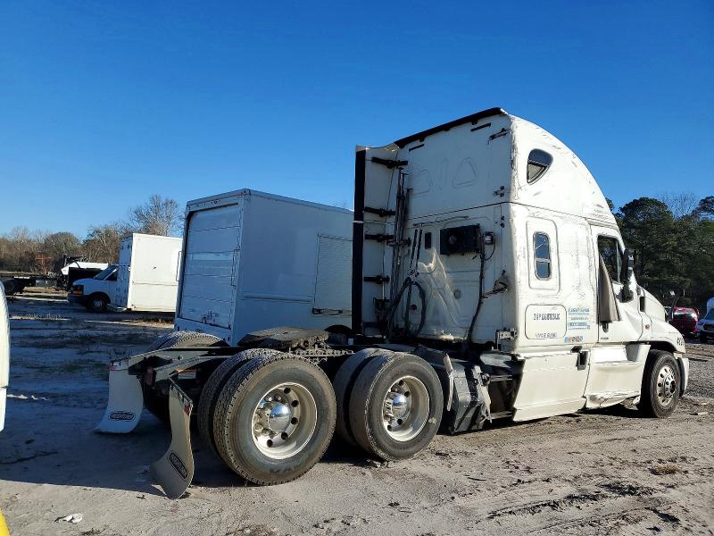 98759535 :رقم المزاد ، 1FUJGLD56GLGU8860 vin ، 2016 Freightliner Cascadia 125 مزاد بيع