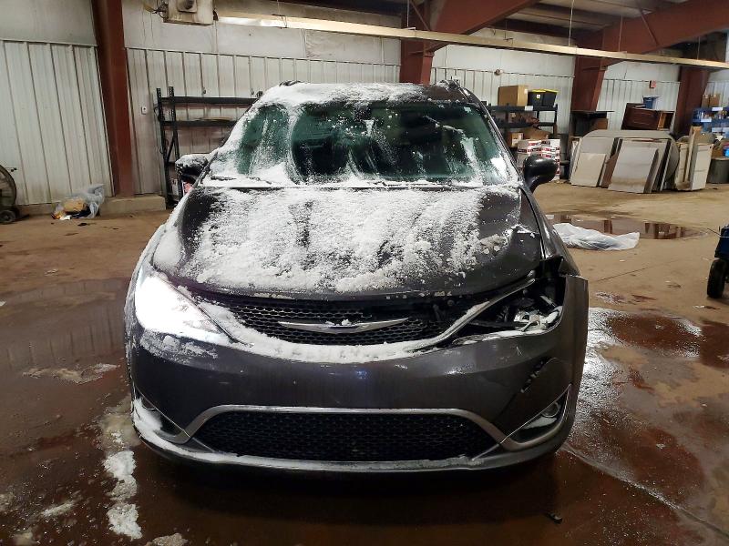 73856015 :رقم المزاد ، 2C4RC1BG0HR831224 vin ، 2017 Chrysler Pacifica مزاد بيع