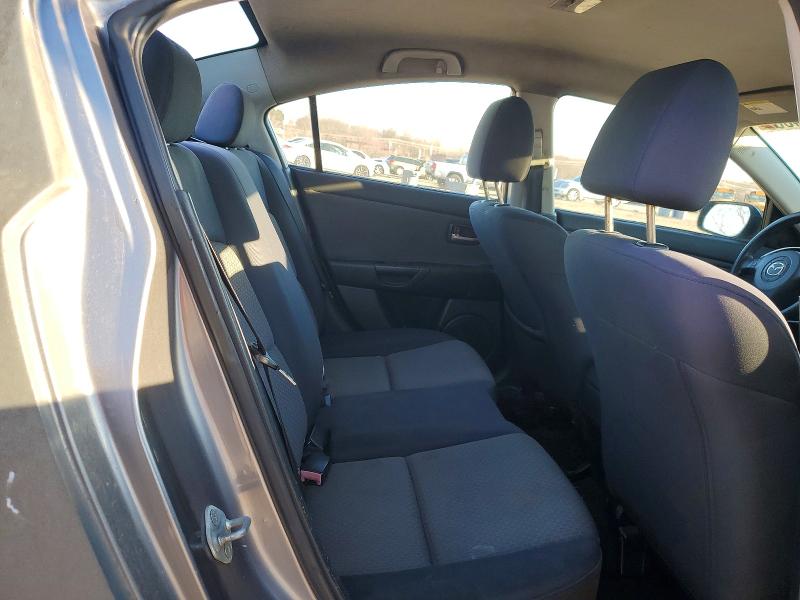 73584365 :رقم المزاد ، JM1BK32FX51275592 vin ، 2005 Mazda 3 I مزاد بيع