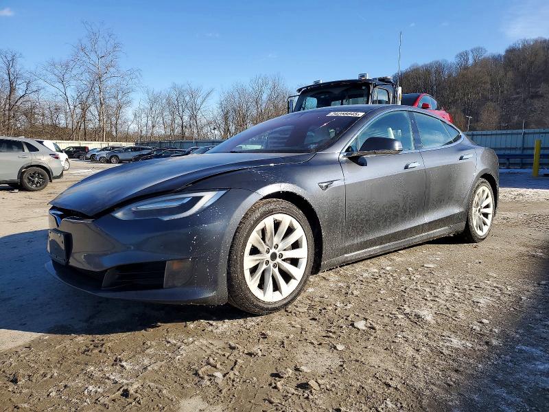 74258845 :رقم المزاد ، 5YJSA1E20HF207460 vin ، 2017 Tesla Model S مزاد بيع